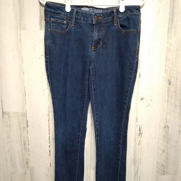 Old Navy Rockstar Size 8 Low Rise Ankle Zip Dark Wash - Picture 1 of 4